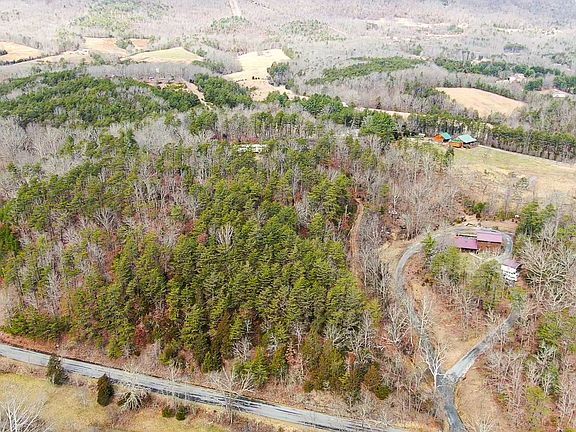 2nd image of 2965 Reesedale Rd