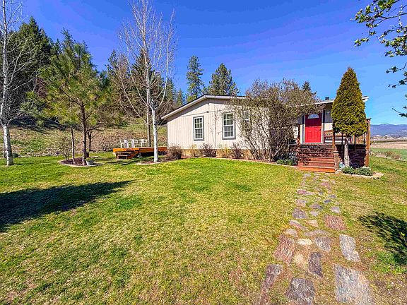 2nd image of 2419A Indian Ridge Rd