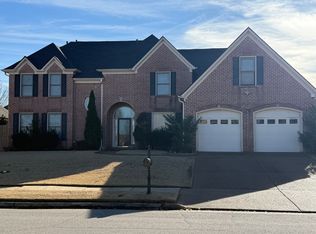 481 Glenogle Ln, Collierville, TN 38017