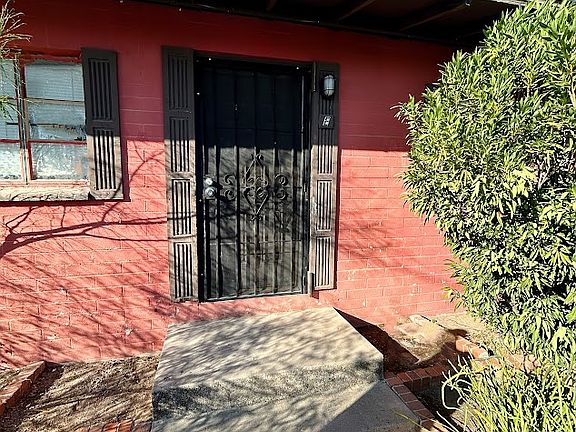 2nd image of 2528 N Fontana Ave APT E