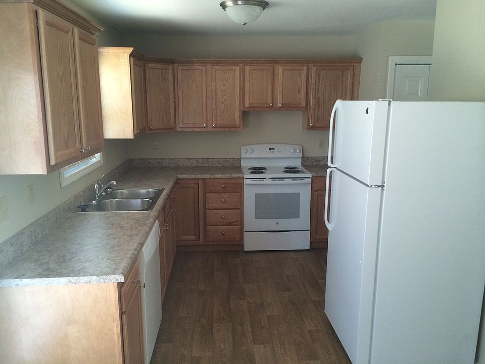 2nd image of 412A Ash St