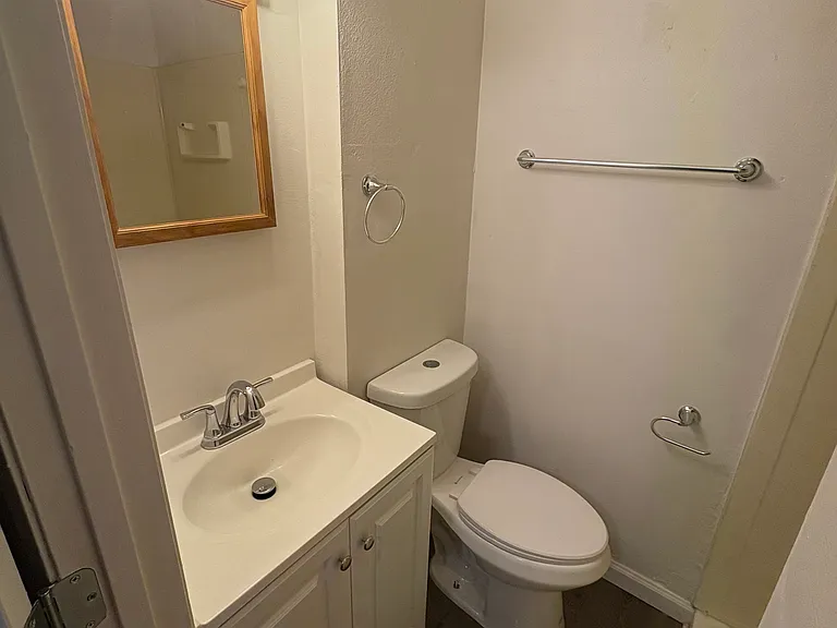 504 W C St #504 — Photo 2