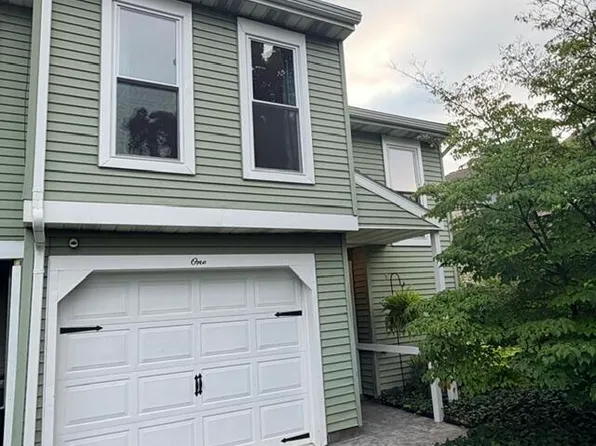 1 Stonehenge Square, Cohoes, NY 12047