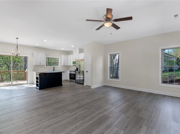 3062 Woodale Cir, Seneca, SC 29678