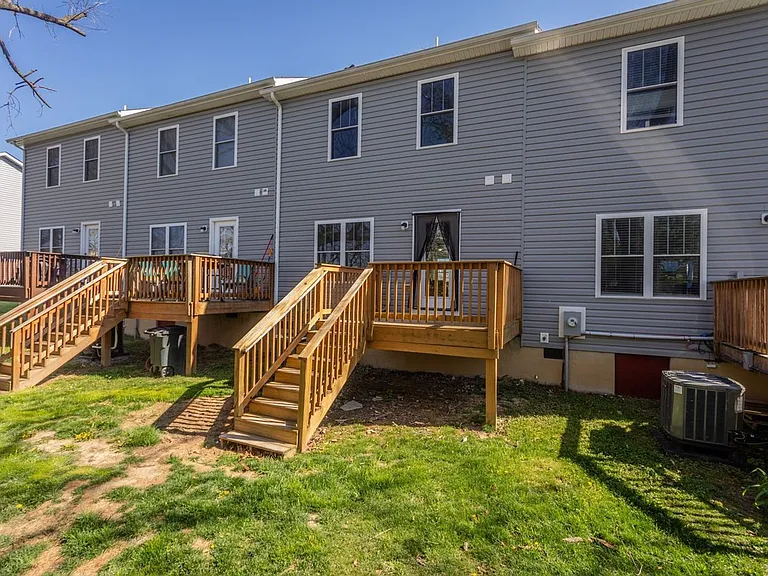 135 Swallow Dr — Photo 40