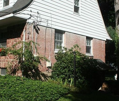 2nd image of 439 Kings Hwy