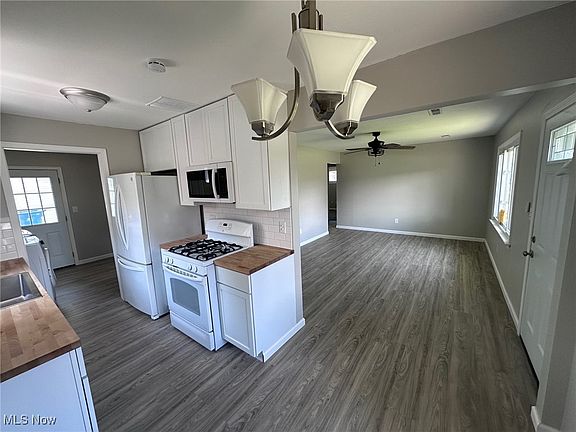 4th image of 318 Gayle Dr