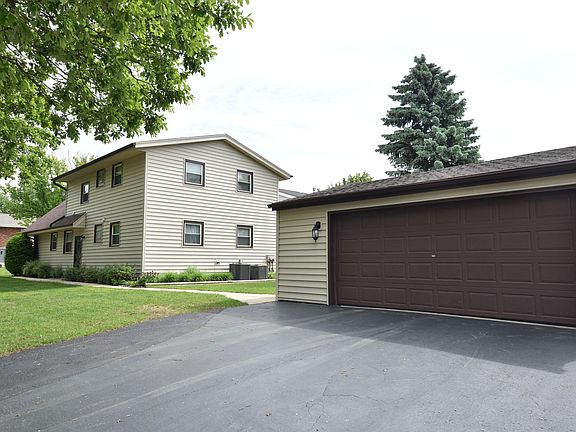 3rd image of 11859 W Flagg Ave #11861