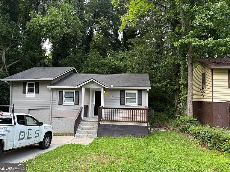 2219 Tiger Flowers Dr NW — Photo 1