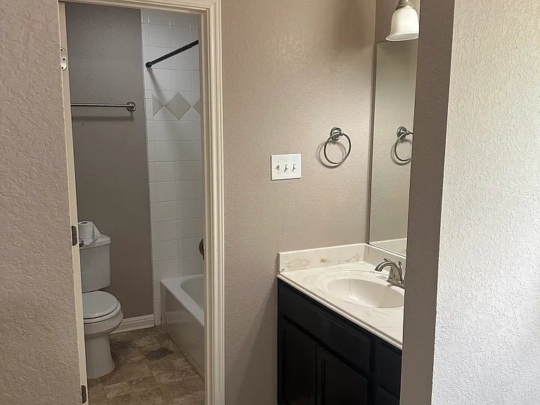 809 Adler St — Photo 10