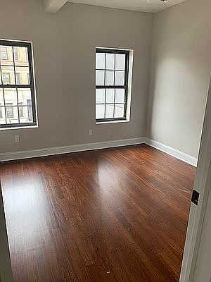 4th image of 270 Throop Ave APT 2