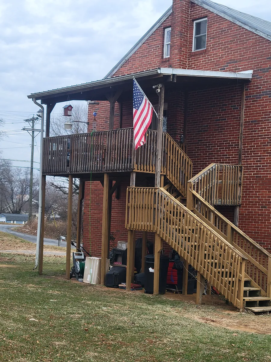 Building Photo - 490 Hedrick Ave #B