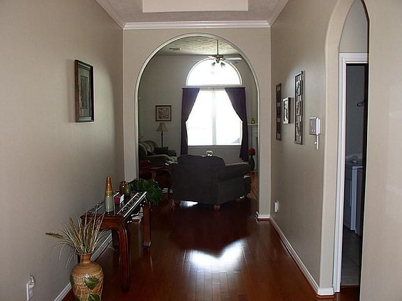 2nd image of 6807 Amber Pine Ct