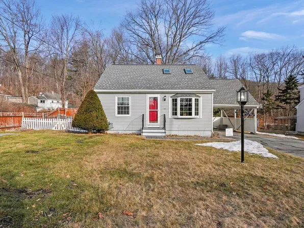 125 Wallace Rd, Fitchburg, MA 01420