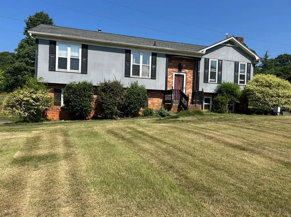 2900 Millwheel Rd, Pfafftown, NC 27040