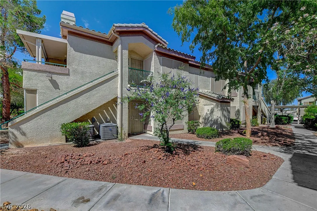 2 bed, 2.0 bath, 1029 sqft, $1,250 — Photo 3