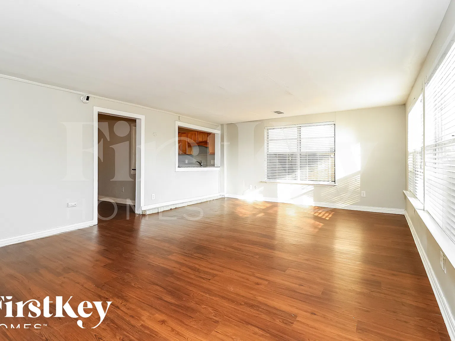 4 bed, 3.0 bath, 1850 sqft, $2,435 — Photo 4