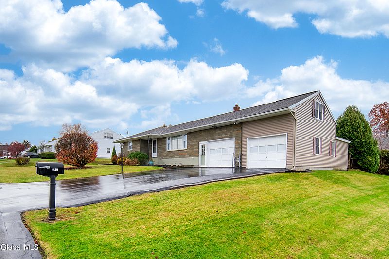 2nd image of 1120 Elton Avenue