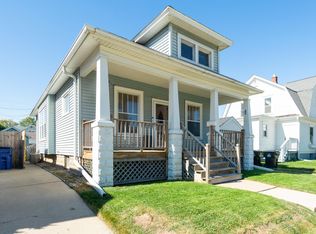 1922 Marquette St, Racine, WI 53402