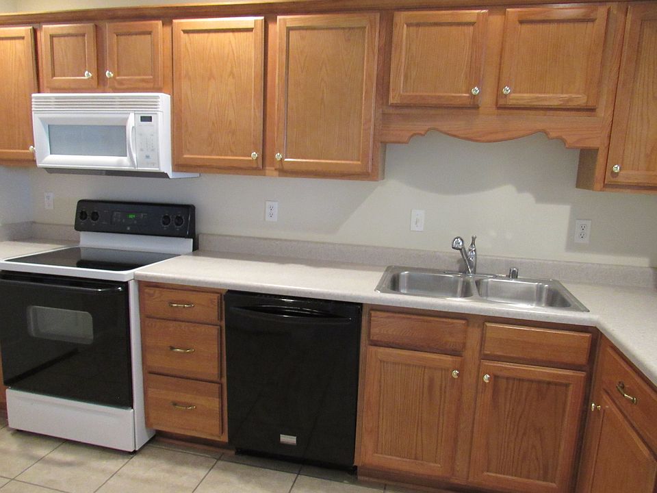 2nd image of 115 McIntosh Dr