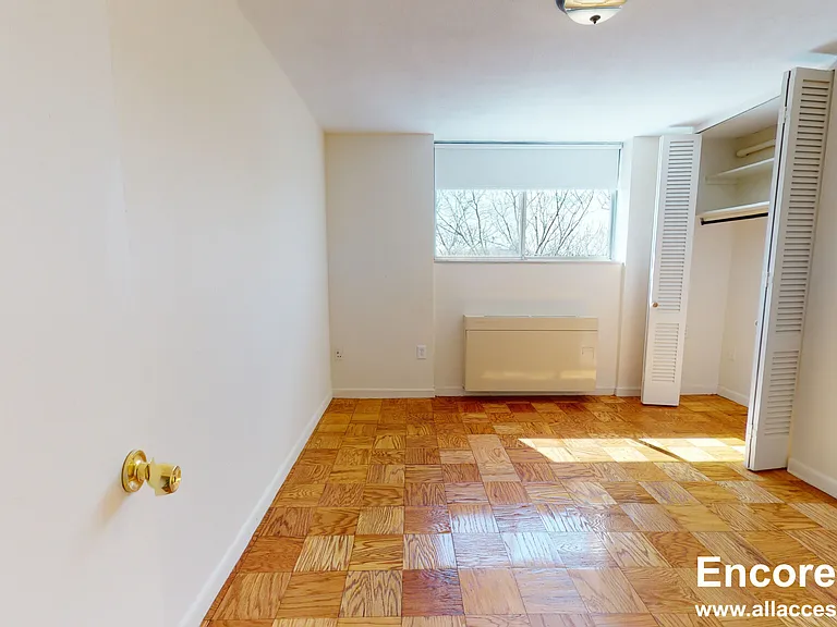 17 Monmouth Ct #D — Photo 20