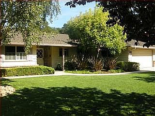 2nd image of 791 Woodstock Ln