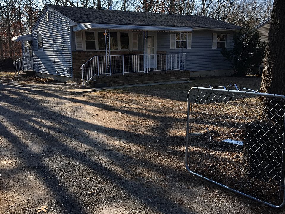 1st image of 326 Stuart Ave