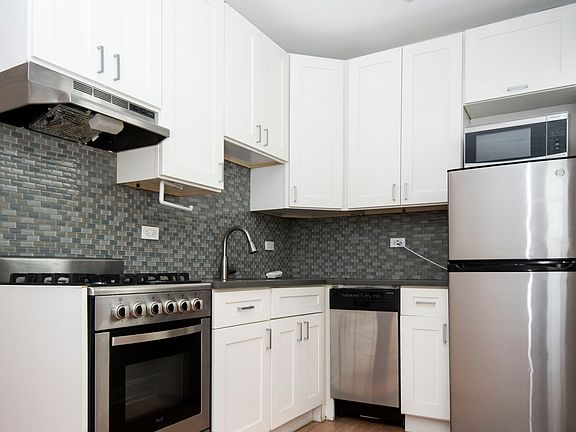 4th image of 511 W Belmont Ave #103