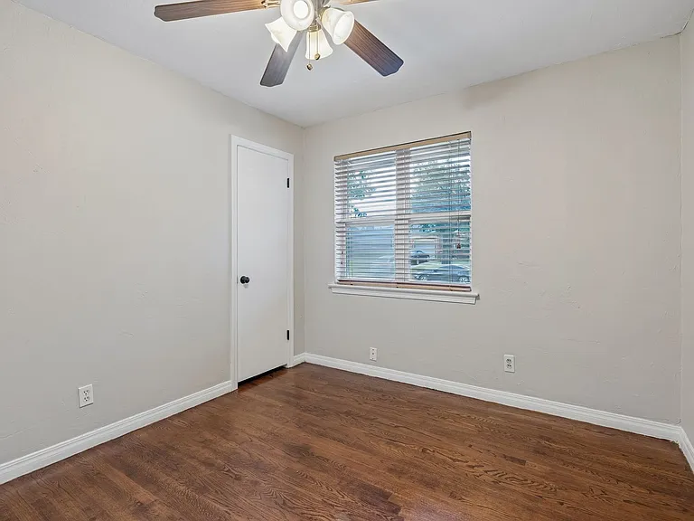 3025 NW 67th St — Photo 14