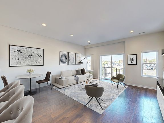 4th image of 4015 N Narragansett Ave #103