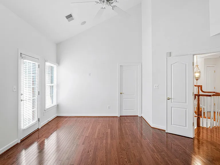 7720 Spoleto Ln — Photo 17