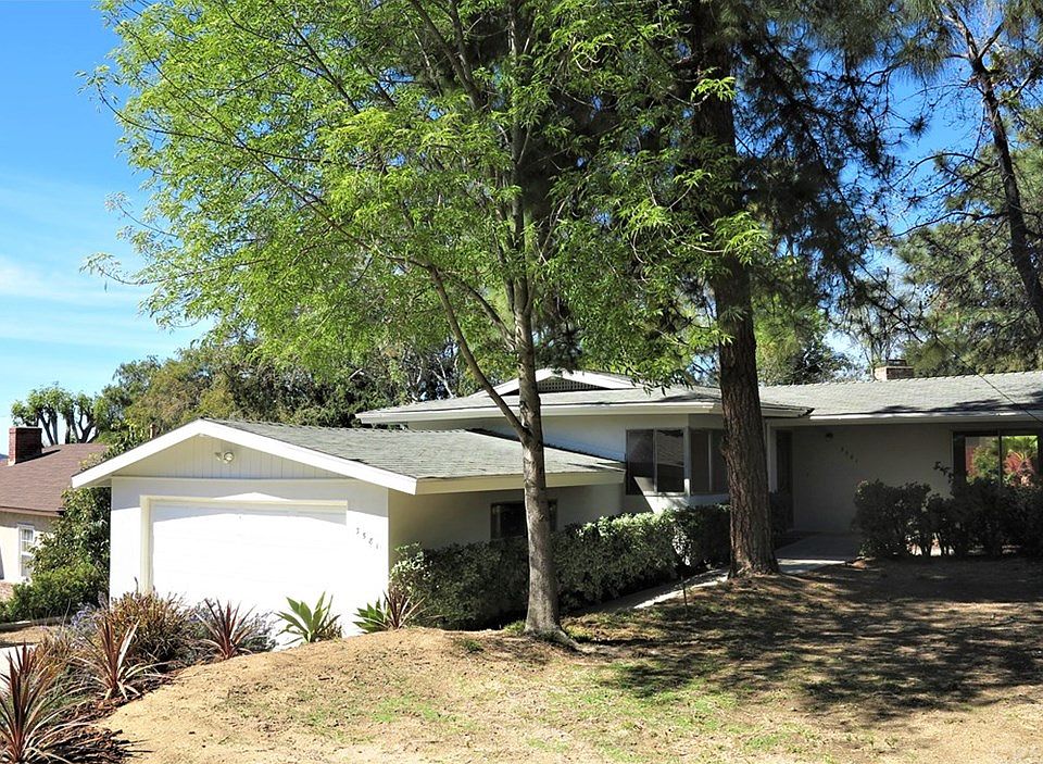 1st image of 3581 Glenrose Ave