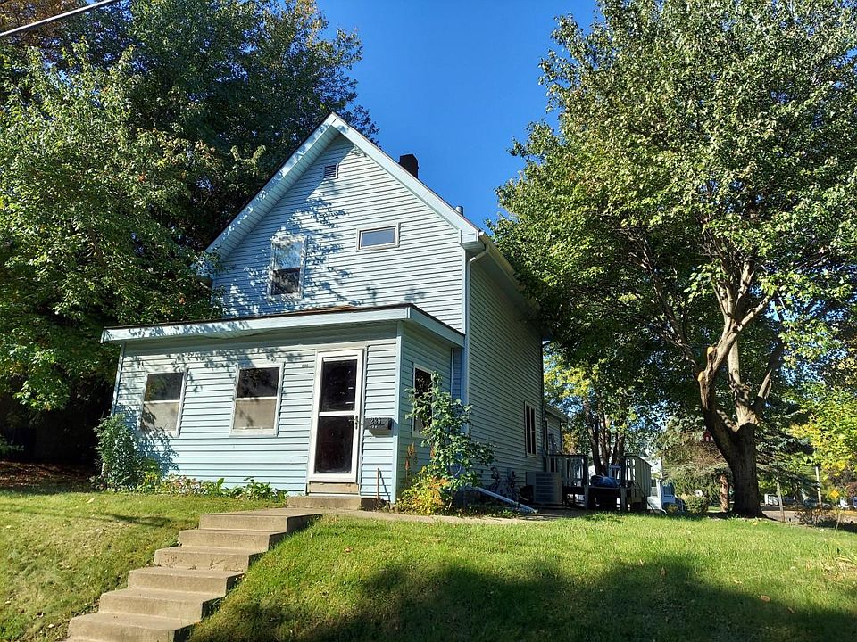 1st image of 236 Owens St N