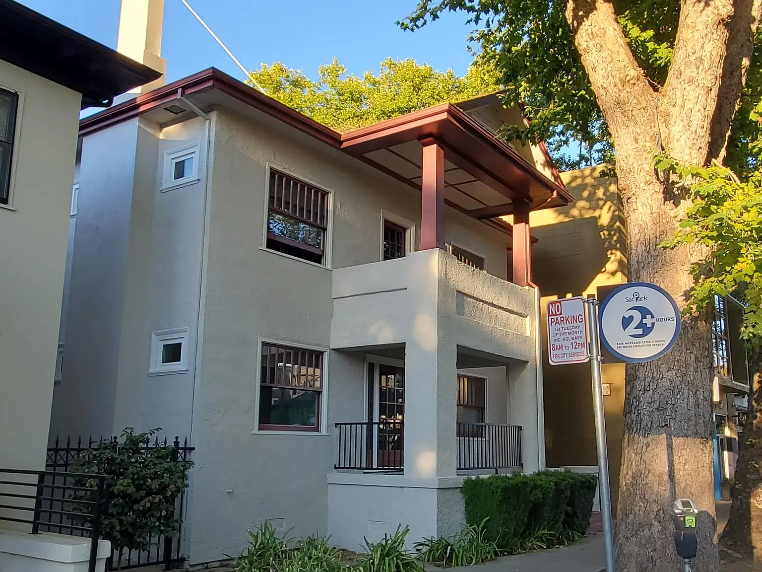 2227 J St — Photo 2