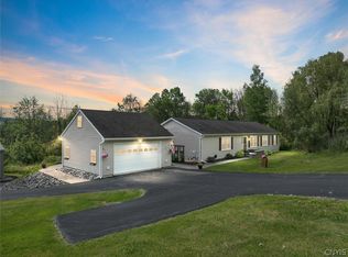 5955 Commane Rd, La Fayette, NY 13084