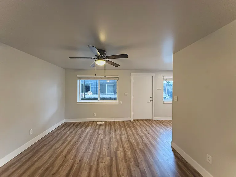 181 E Helm Ave #B — Photo 8