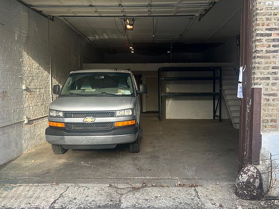 2nd image of 3960 N Elston Ave