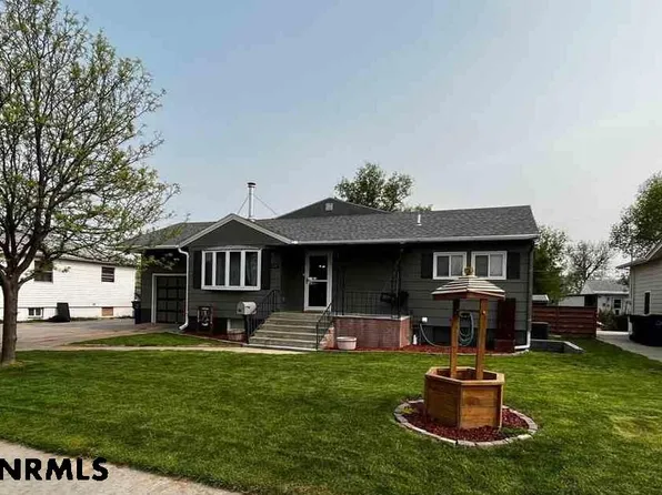 1114 Schmid Dr, Scottsbluff, NE 69361