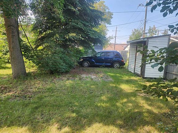 4th image of 2408 S 23rd Ave SW