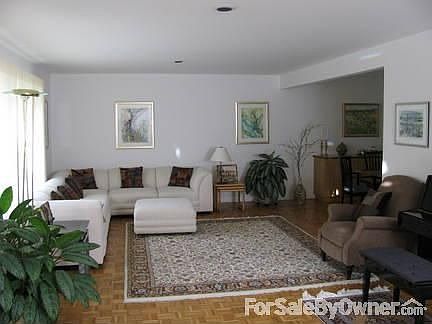 3rd image of 840 Deere Park Ct