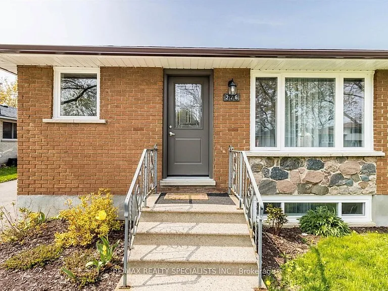 226 Overlea Dr #UPPER — Photo 2