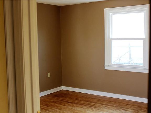 5th image of 104 Cottington Dr