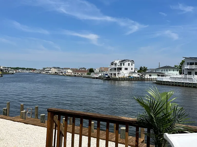 Catherine Ln — Photo 1