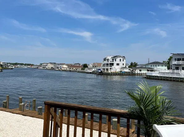 (undisclosed Address), Manahawkin, NJ 08050