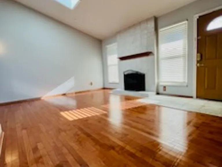 73 McCarthy Dr — Photo 10