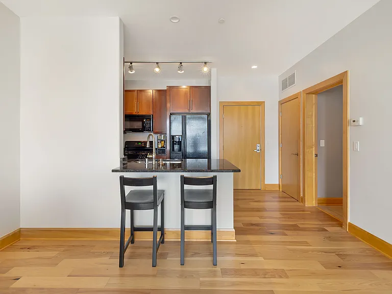 1550 E Royall Pl #403 — Photo 5
