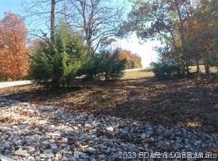 632 Evergreen Dr, Lake Ozark, MO 65049
