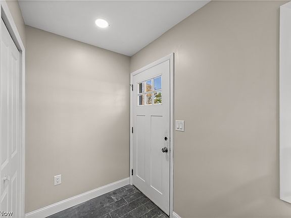 2nd image of 620 Pasadena Ave