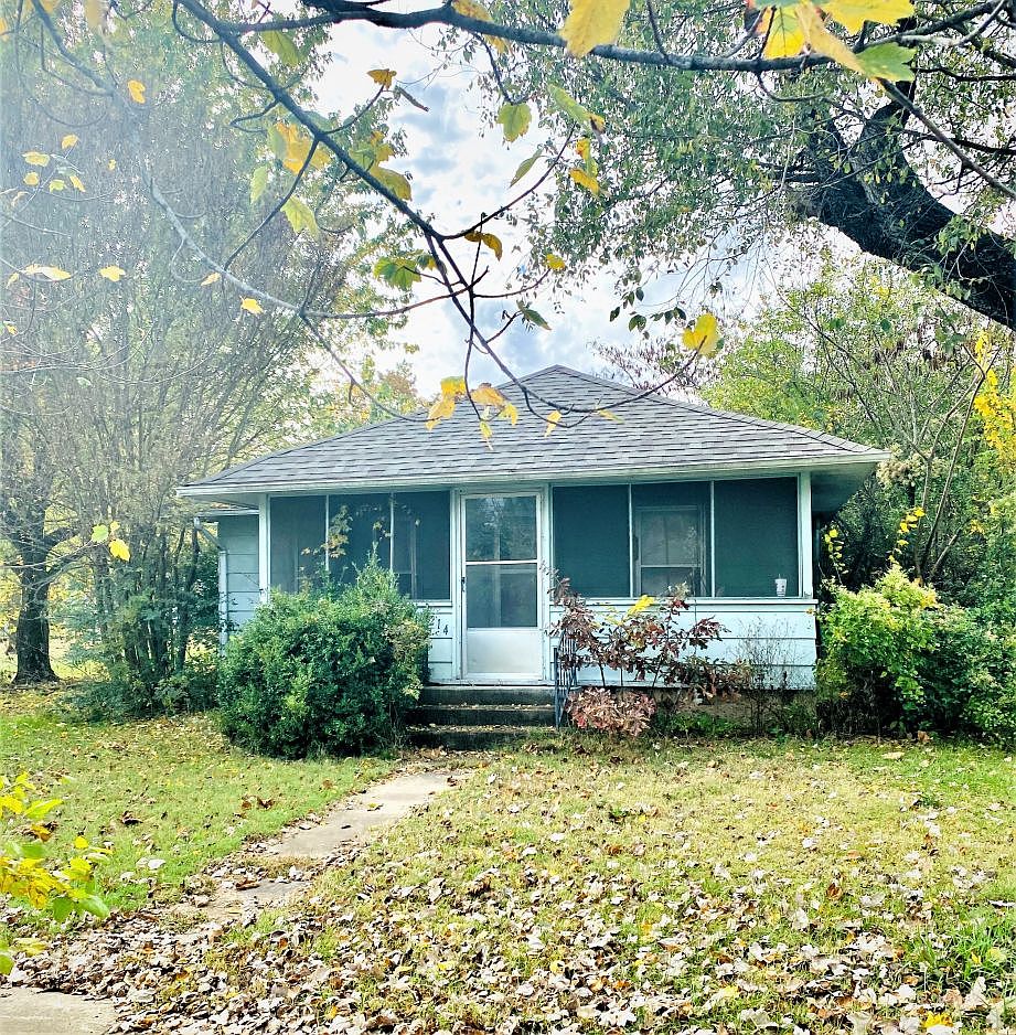 214 N Mulberry St, Bernie, MO 63822 Zillow