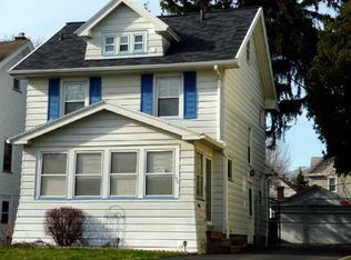 194 Delamaine Dr, Rochester, NY 14621